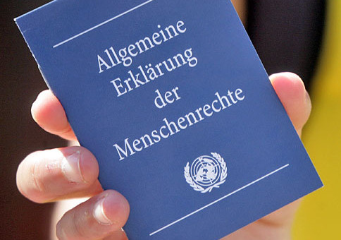 menschenrechte_buch_dpa_g