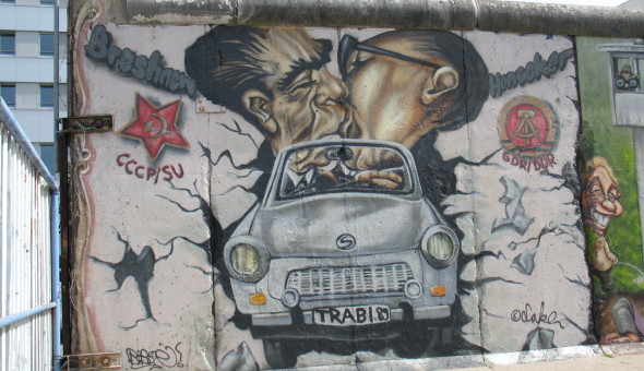 Berlin_Wall_East_Side_Gallery_1