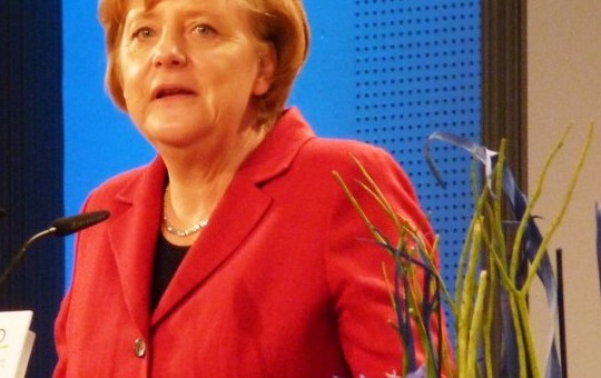 Elektromobilität_-_Angela_Merkel_2010
